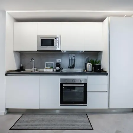 Three-suite With Free Netflix And Fast Wifi Milano