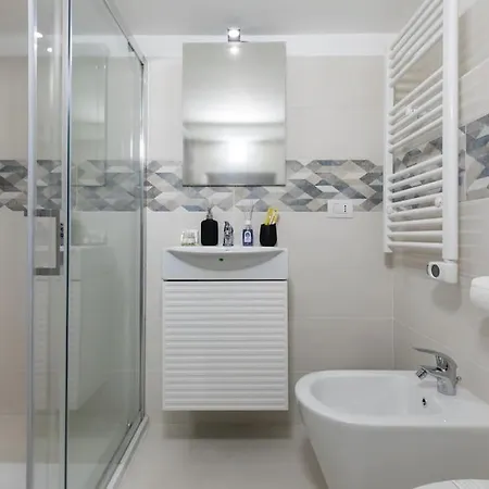 Lejlighed Three-suite With Free Netflix And Fast Wifi Milano